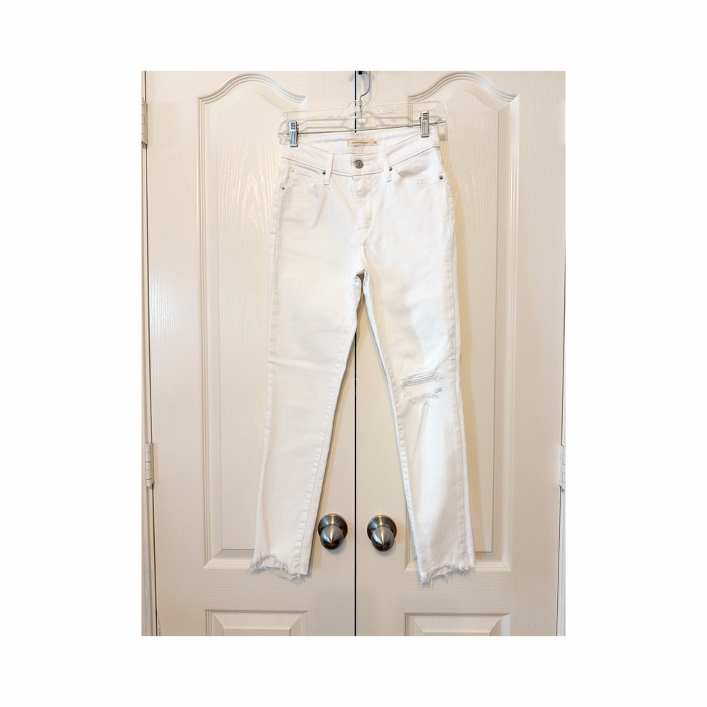 Levi’s 721 High Rise Skinny White Distressed Women's Jeans Size 26